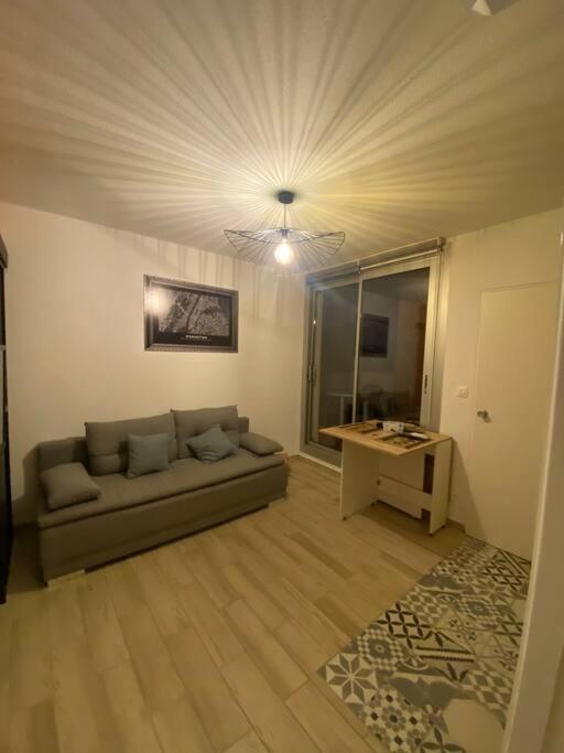Appartement Renove A 150 M De La Plage 르발카레스 외부 사진