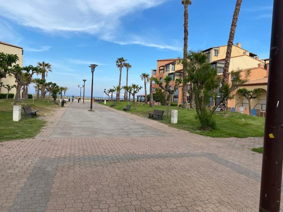 Appartement Renove A 150 M De La Plage 르발카레스 외부 사진