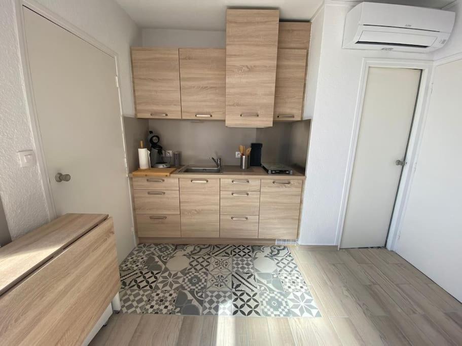 Appartement Renove A 150 M De La Plage 르발카레스 외부 사진