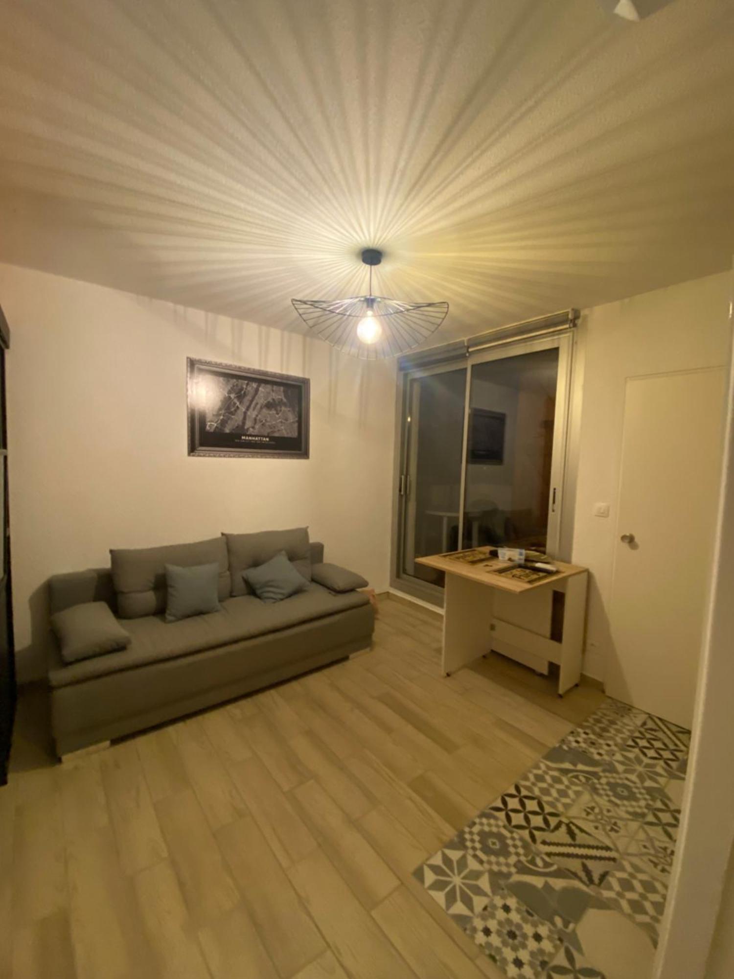 Appartement Renove A 150 M De La Plage 르발카레스 외부 사진